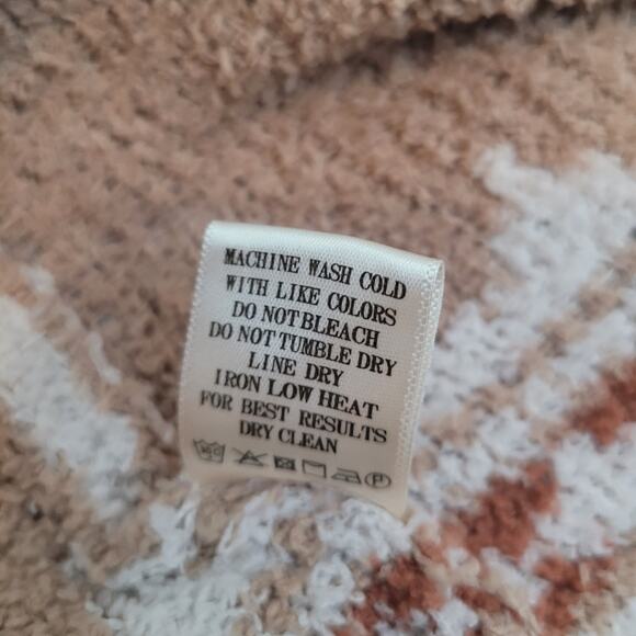 New In Size M Cream Geometric Print Open Front Soft Plush Cardigan Sweater - Picture 9 of 9